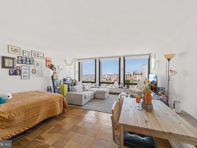 Condo for sale in Philadelphia, Pennsylvania