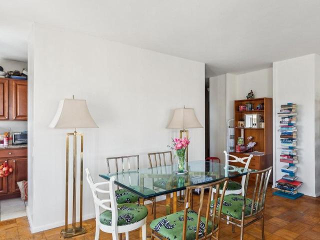 Condo for sale in Philadelphia, Pennsylvania