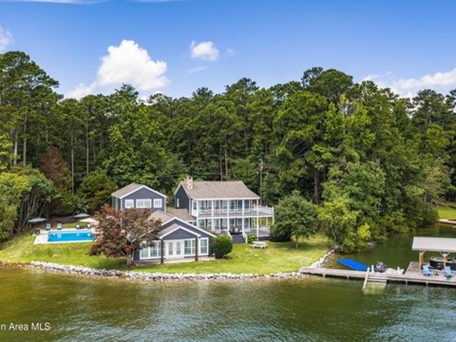 House for sale in Elmore, Alabama
