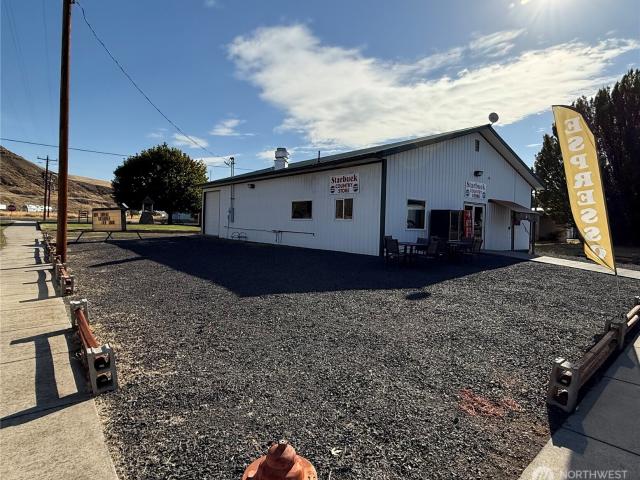 Commercial for sale in Starbuck, Washington