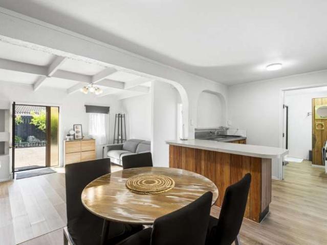 House for sale in New Windsor, Oroua County