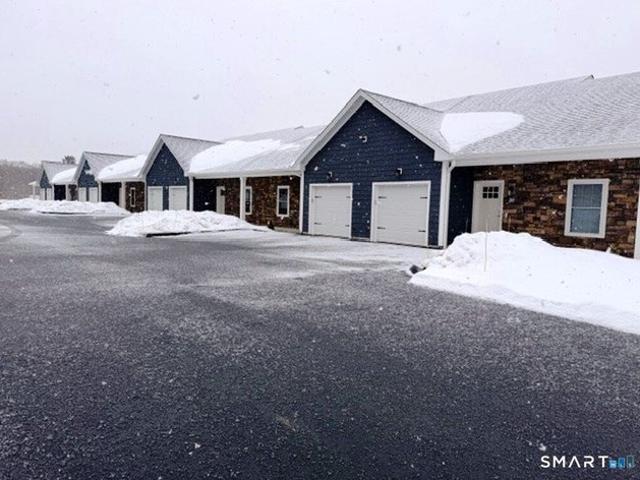 Condo for sale in Wolcott, Connecticut