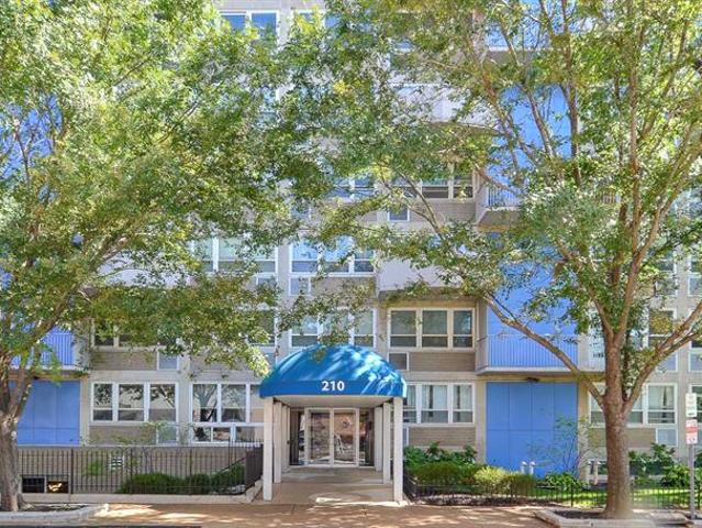 Condo for sale in Saint Louis, Missouri