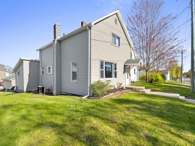 House for sale in Oconto Falls, Oconto County