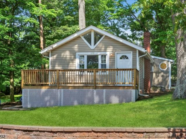 House for sale in Glasser, New Jersey