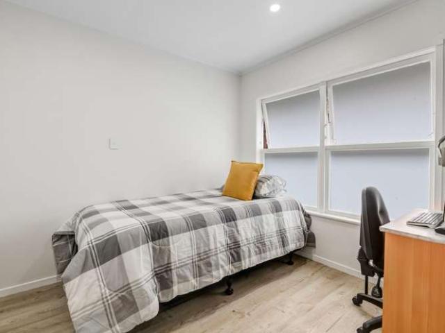 House for sale in Wairau Valley