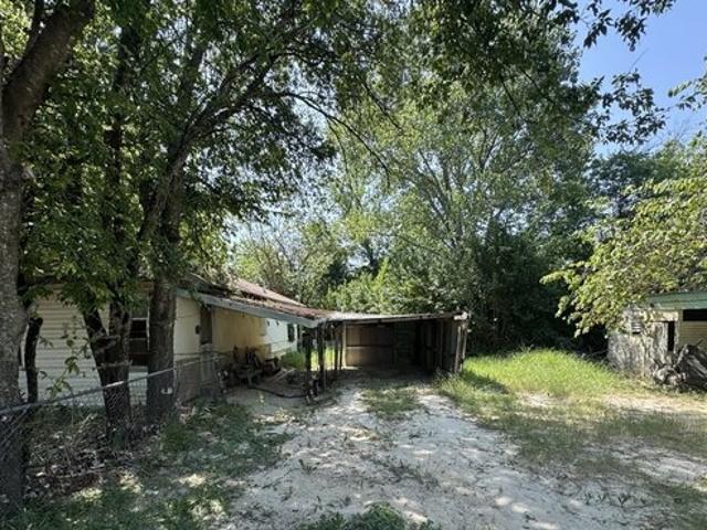 House for sale in Whitney, Texas