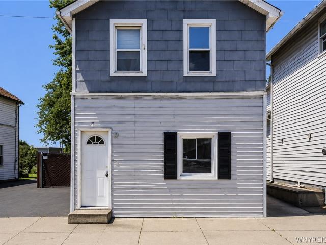 House for sale in Niagara, New York
