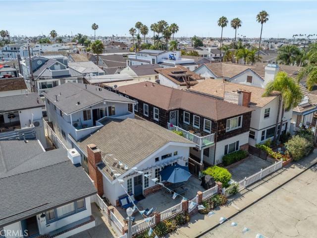 House for sale in Balboa Island, Corona Del Mar