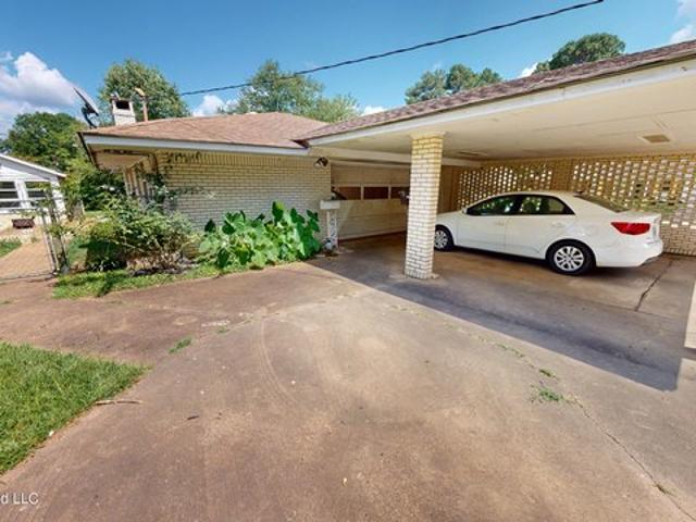 House for sale in Tate, Mississippi