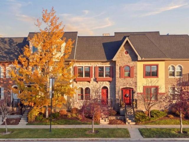 Townhouse for sale in Quarry Park, Calgary