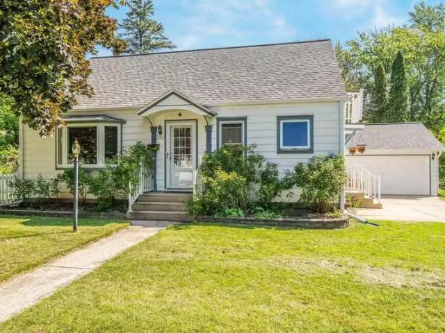 House for sale in De Pere