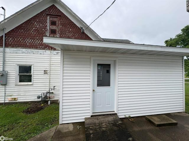 House for sale in Cincinnati, Iowa