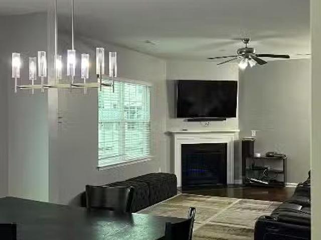 House for rent in Burlington
