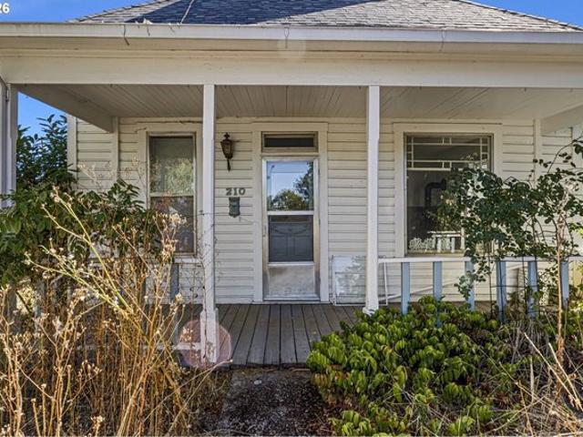 House for sale in Oregonia