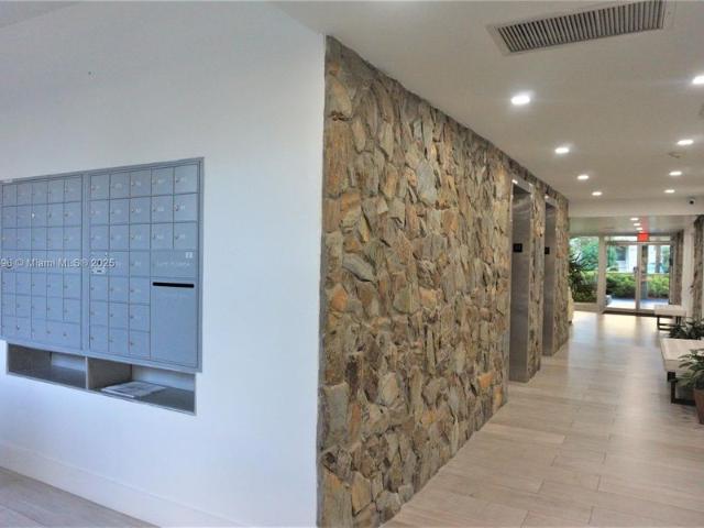 Apartment for rent in Key Biscayne