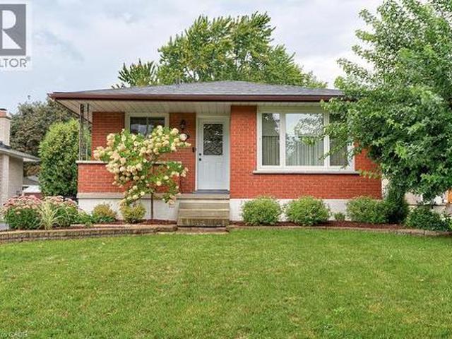 House for sale in Vanier, Kitchener