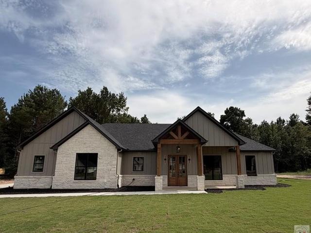 House for sale in Gilchrist, Texas