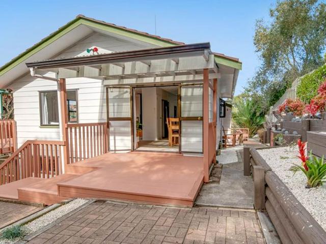House for rent in Whangaparaoa, Oroua County