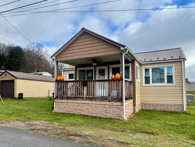 House for sale in Sophia, West Virginia