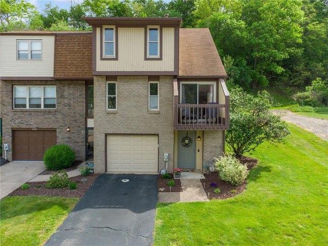 Townhouse for sale in Trafford, Pennsylvania