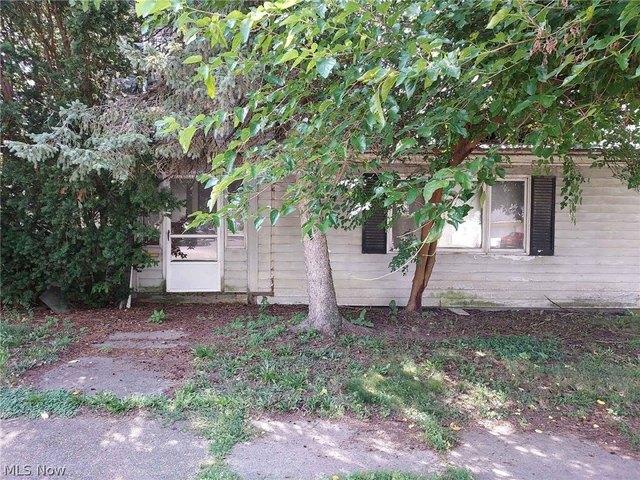 House for sale in Dover, Ohio