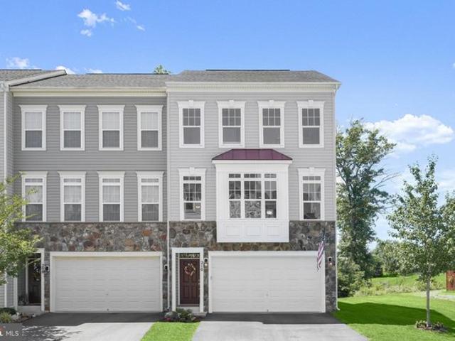 Townhouse for sale in Virginia