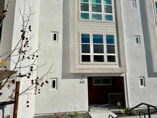 Townhouse for sale in Verandah at Valley Oaks, Novato