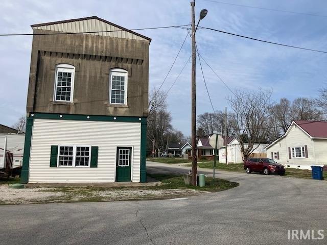 House for sale in Wheatland, Indiana