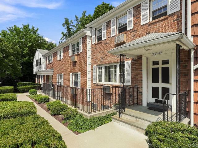 Condo for sale in White Plains, New York