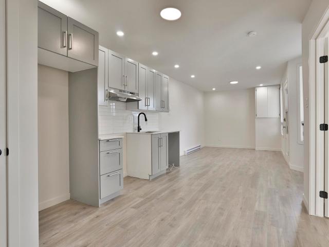 Apartment for rent in St. Leonard's, Quebec