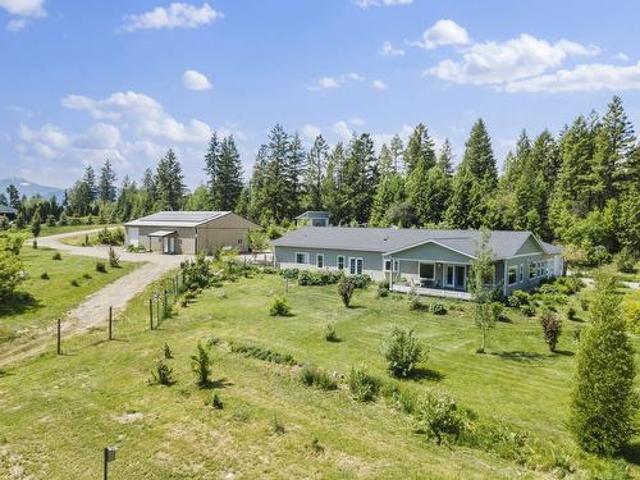 House for sale in Area B (Goat River Valley), Regional District of Central Kootenay