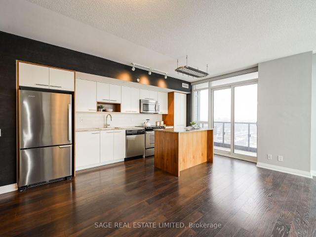 Condo for rent in Toronto, Golden Horseshoe