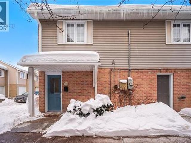 Townhouse for sale in Burlington, Ontario