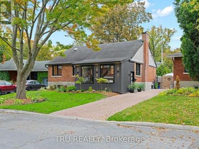 House for sale in Bay, Ottawa
