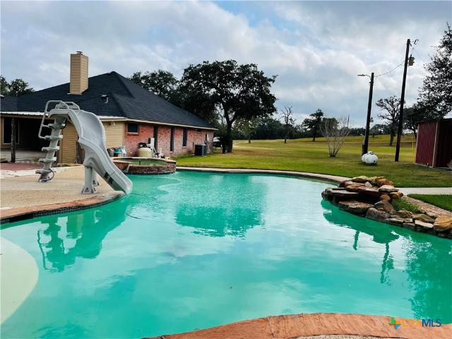 House for sale in Cuero