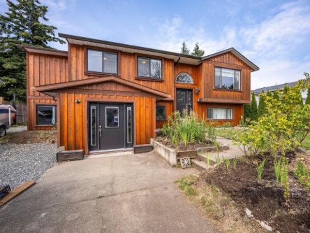 House for sale in Comox, British Columbia