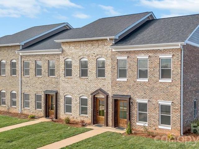 Townhouse for sale in Hickory, Catawba County
