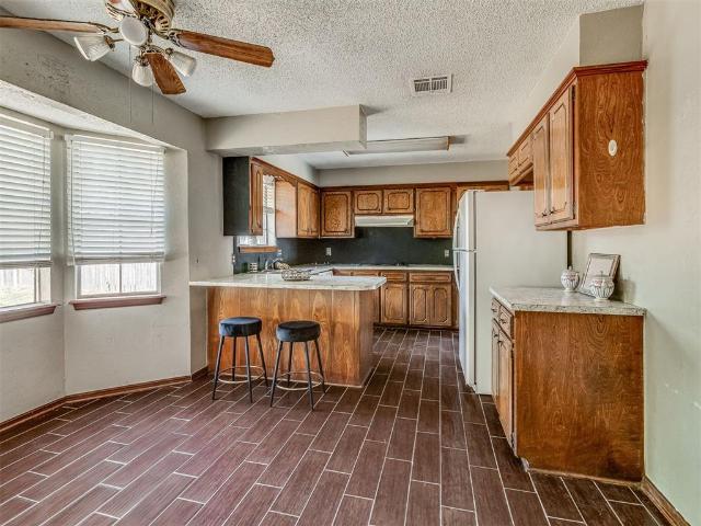 House for sale in Moore, Cleveland County