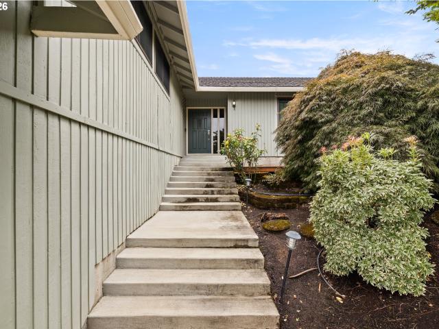House for sale in Hidden Springs, West Linn