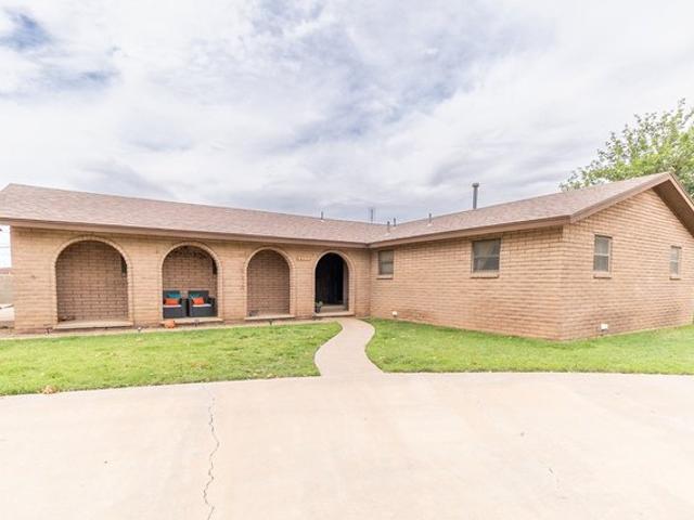 House for sale in Portales, New Mexico