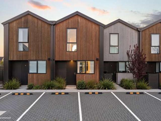 Townhouse for sale in Saint Albans, Fendalton-Waimari-Harewood Community