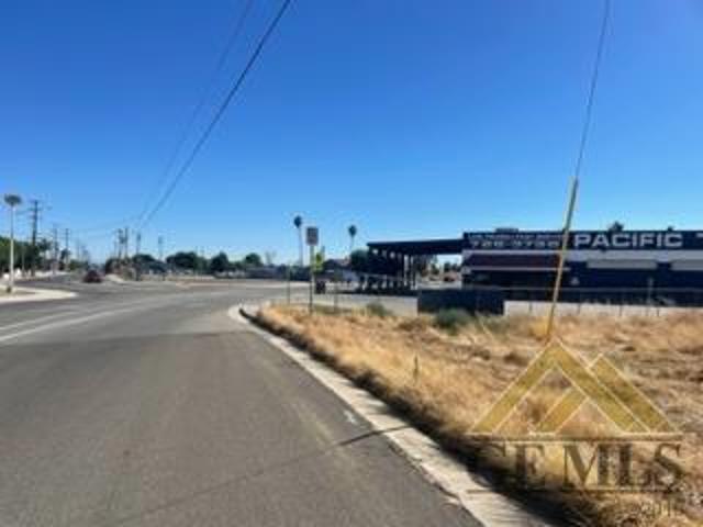 Commercial for sale in Delano, California
