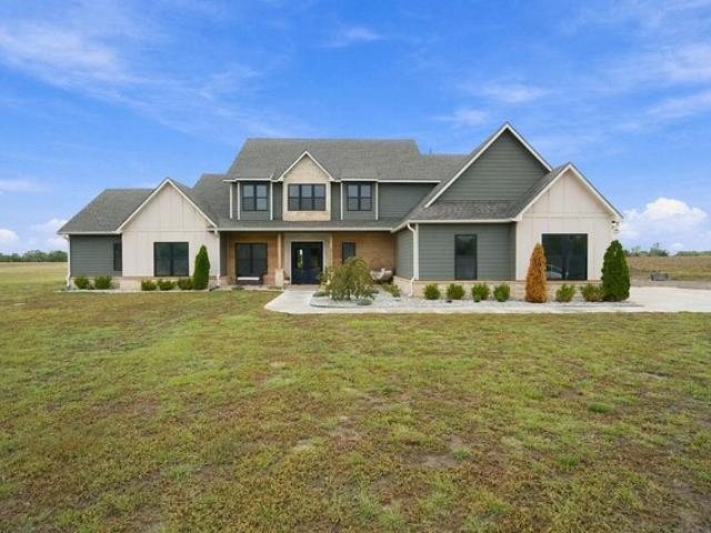 House for sale in Garden Plain, Sedgwick County