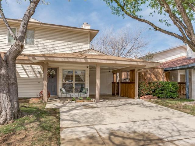 Townhouse for sale in Carrollton, Texas