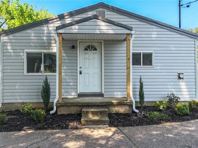 House for sale in Parkersburg, West Virginia