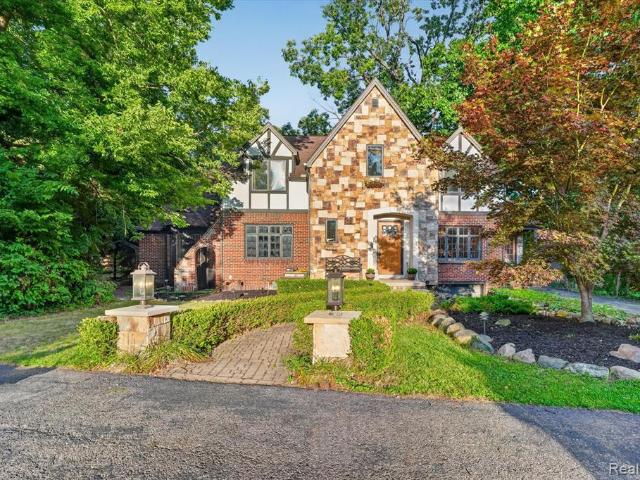 House for sale in Grosse Ile, Michigan