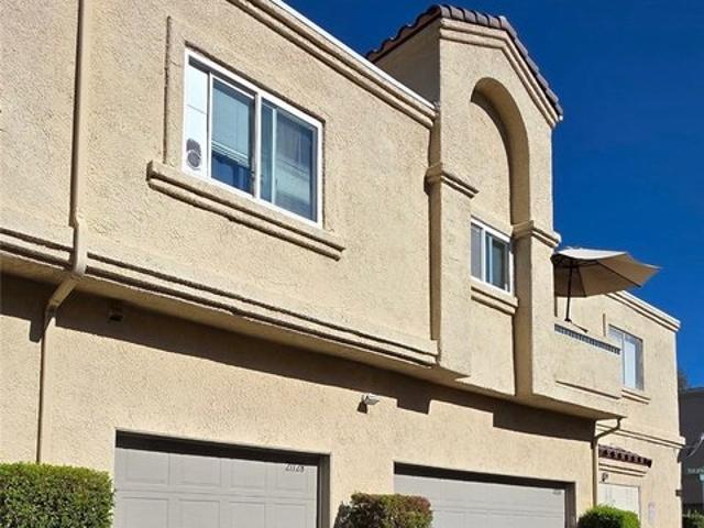 Condo for sale in Vista del Flores Condominiums, Lake Forest