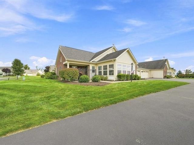 Condo for sale in Harmony, Butler County