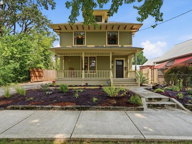 House for sale in Carnation, Forest Grove